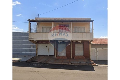 Venda-Sobrado-Avenida Y , 854  - Fica perto da EMEB Profª Íris Ap. de V. Garbin  - Jardim Santa Rita , Orlândia , São Paulo , 14620000-780111046-2