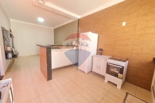 Venda-Casa-Rua Dezoito , 1392  - Em frente a A.A.B.B  - Jardim Benini , Orlândia , São Paulo , 14620-000-780111001-171