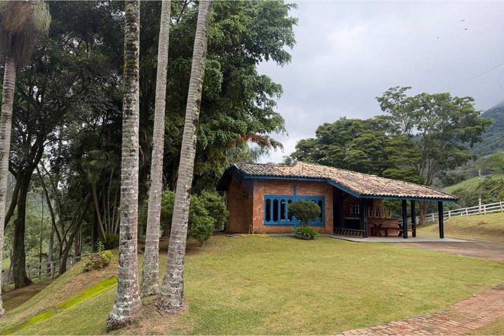 Chácara / Sítio / Fazenda - Venda - Lagoinha , São Paulo - 1000169114[1].jpg - Pátio interno - 780091101-2