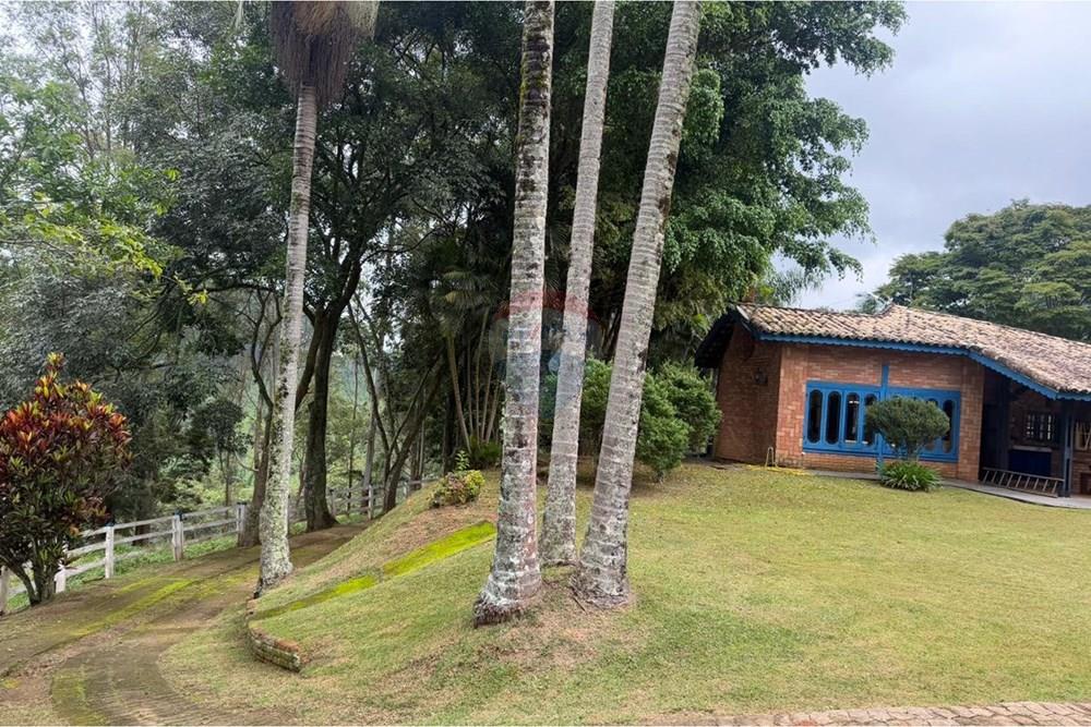 Chácara / Sítio / Fazenda - Venda - Lagoinha , São Paulo - 1000169099[1].jpg - Pátio interno - 780091101-2