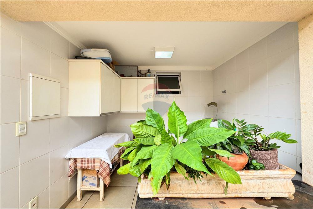 Casa - Venda - Ribeirão Preto , São Paulo - Área de serviço - 780211023-80