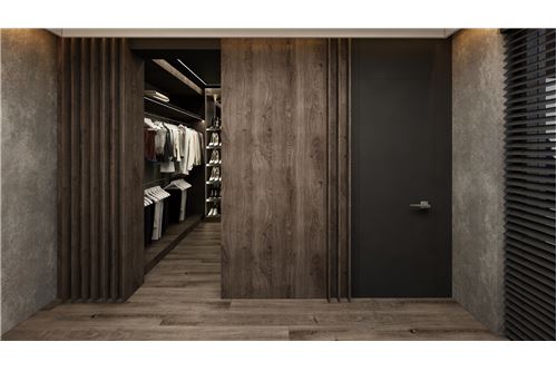 Closet/Walk-in Closet