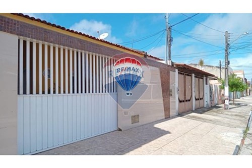 Venda-Casa-Rua Antonio do Nascimento Rodrigues , 250  - 200m Igreja Sol Nascente  - Jabotiana , Aracaju , Sergipe , 49095040-850581010-302