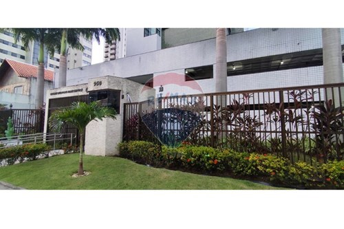 Apartamento Moderno com Vista para o Mar em Recife