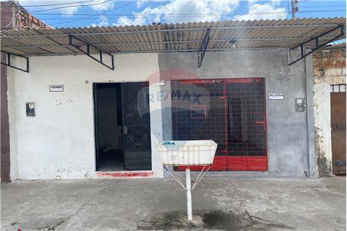Venda-Casa-elizel gomes de sena , 62 b  - Santos Dumont , Maceió , Alagoas , 57075-639-850661013-3