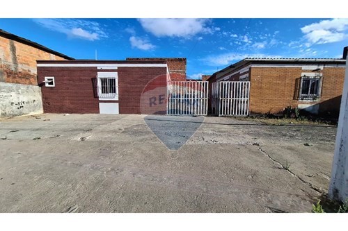 Venda-Casa-R. Júlio Ferreira de Melo, 2 , C  - Cidade Universitária , Maceió , Alagoas , 57072590-850271246-9