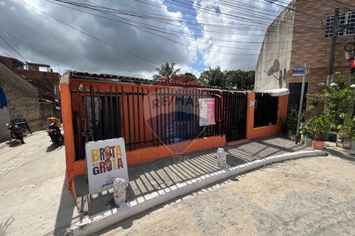 Venda-Casa-Rua General Mario Carvalho Lima , 136  - Barro Duro , Maceió , Alagoas , 57045460-850271140-81