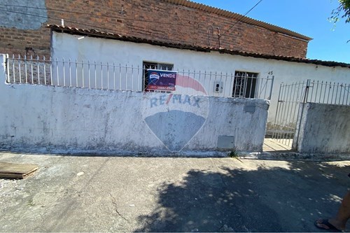 Venda-Casa-Rua Santos Dumont , 43  - EM FRENTE AO BIROSKA RESTAURANTE  - Ponta Grossa , Maceió , Alagoas , 57014240-850271159-4