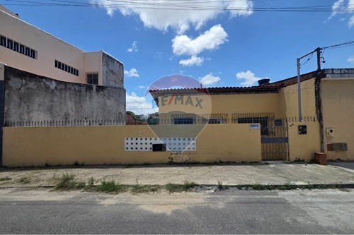 Venda-Casa-rua L , 232  - Colégio de Ensino Fundamental Magia do ABC  - Rosa Elze , São Cristóvão , Sergipe , 49100000-850581237-18