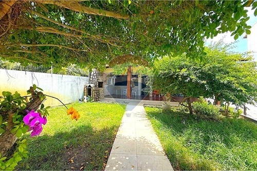 Venda-Casa-Rua Jornalista Paulo Costa , 930  - Atalaia , Aracaju , Sergipe , 49037-340-850581134-94