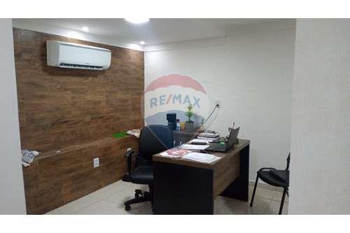 Venda-Ponto Comercial-Av. Tomás Espíndola , 326  - Colégio Madalena Sofia  - Farol , Maceió , Alagoas , 57.051-000-850141043-83