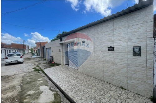 Venda-Casa-Rua Flôr de Liz , 143  - EM FRENTE A AVICOLA NOSSA SENHORA  - Santos Dumont , Maceió , Alagoas , 57075674-850271159-425