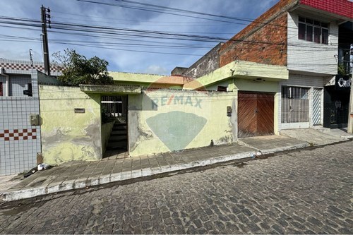 Venda-Casa-Rua Lagoa do Ouro , 225  - Colégio Lisboa  - Boa Vista , Caruaru , Pernambuco , 55038120-850161001-427