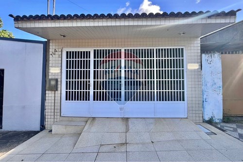Venda-Casa-Avenida vera cruz , 164  - prox. a praça da matriz  - Centro , São Miguel dos Campos , Alagoas , 57240016-850271232-5