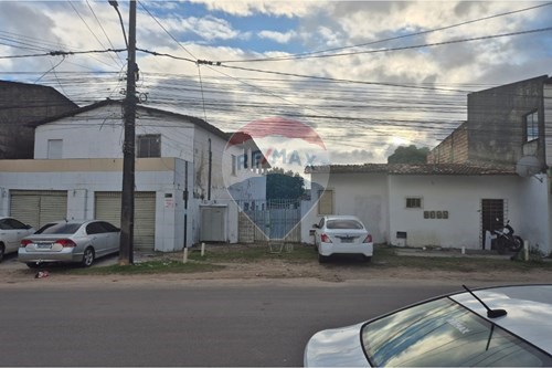 Venda-Casa Comercial-AVENIDA ALEXANDRE ALCINO , 800  - Santa Maria , Aracaju , Sergipe , 49044-000-850631014-7