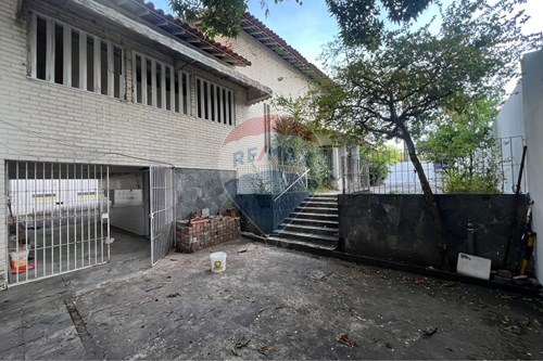 Venda-Casa-Rua Dr. Joaquim dos Santos Souto , 110  - Uma das Ruas laterais do Sport Clube do Recife  - Ilha do Retiro , Recife , Pernambuco , 50750550-850471068-46