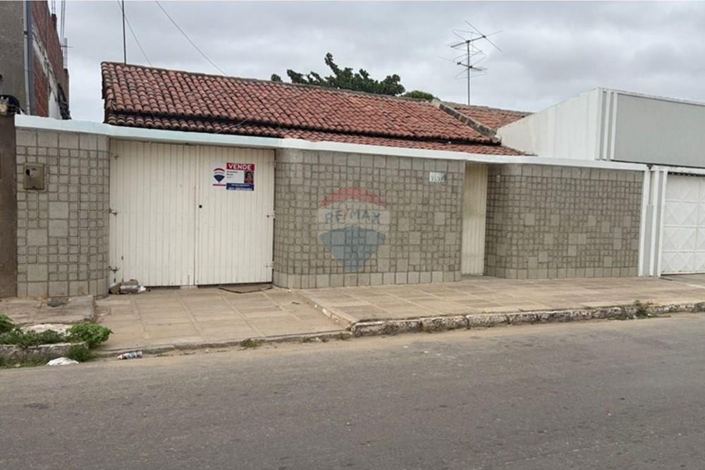 Casa - Venda - Petrolina , Pernambuco - Casa Sr. Abimaerel rua 33 fachada 1.jpg - 850611008-61