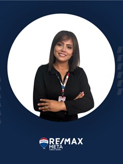 Nathalia Afonso - RE/MAX META