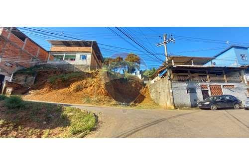 Venda-Terreno-Rua Archimedes Segantini , 18  - Parque Independencia , Juiz de Fora , Minas Gerais , 36048450-860381005-87