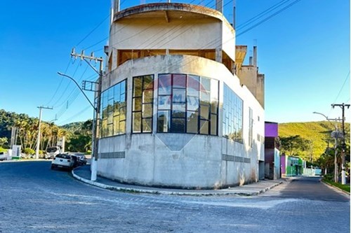 Venda-Ponto Comercial/ Loja-Rua Benvindo de Paula , 495  - Entrada principal de Lima Duarte  - Centro , Lima Duarte , Minas Gerais , 36140000-860321053-5