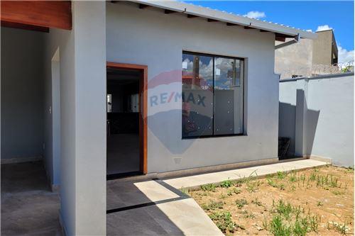 For Sale-House-Rua Hugo de Oliveira , 100  - Alta Villa Bom Jesus , Lavras , Minas Gerais , 37205368-860471024-43