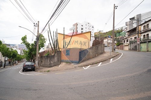 Venda-Casa-Rua Prof, Vicente Mazini , 110  - Bom Pastor , Juiz de Fora , Minas Gerais , 36021010-860211097-60