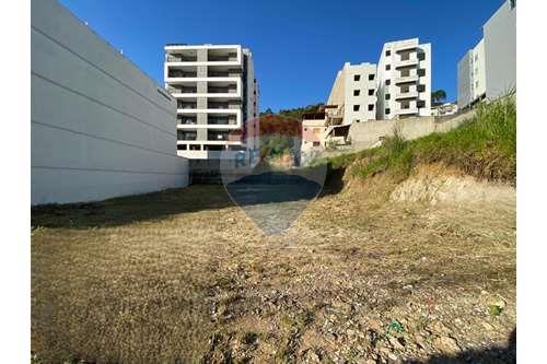 Venda-Terreno-Rua Nossa Senhora de Lourdes , 585  - área comercial do bairro  - Lourdes , Juiz de Fora , Minas Gerais , 36070450-860231009-73