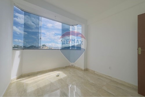 Apartamento dois quartos no bairro Santos Anjos