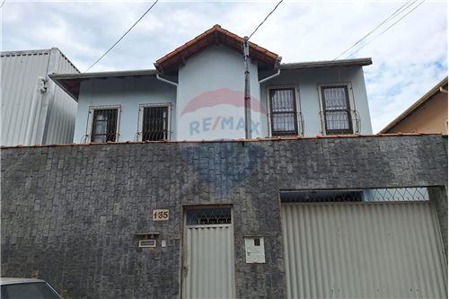 For Sale-Two Level House-Rua das Safiras , 135  - Novo Horizonte , Juiz de Fora , Minas Gerais , 36039320-860211100-4