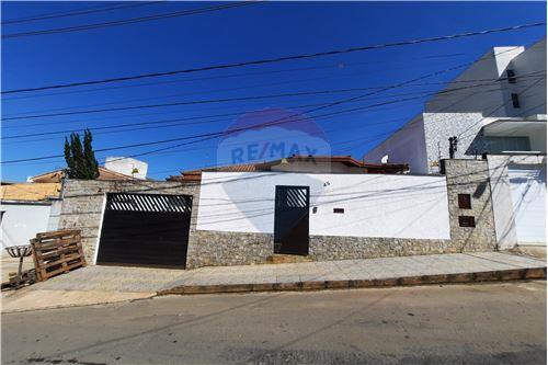 Alugar-Casa-Rua Arllete Bastos de Magalhães , 45  - Aeroporto , Juiz de Fora , Minas Gerais , 36038-315-860321022-130