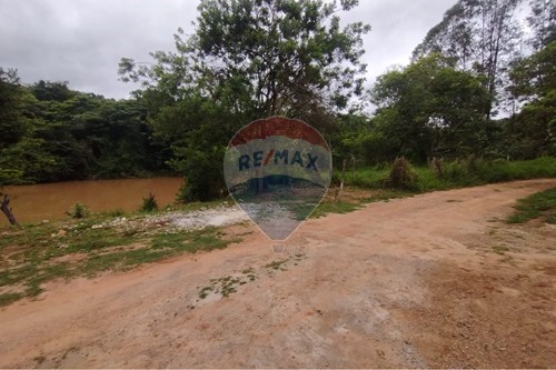 Venda-Casa de Campo-Comunidade do Fonseca , Sem Número  - PSF da Comunidade  - Área Rural de Lavras , Lavras , Minas Gerais , 37209899-860471016-28