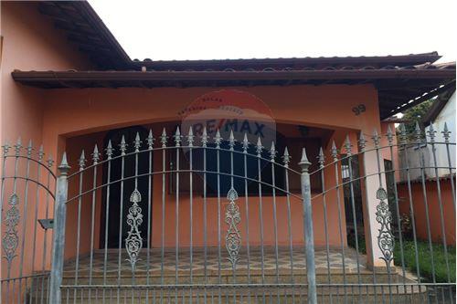 Venda-Casa-Praça Dr. Antônio Carlos , 99  - Rodoviária  - Centro , Miraí , Minas Gerais , 36.790-000-860491007-3