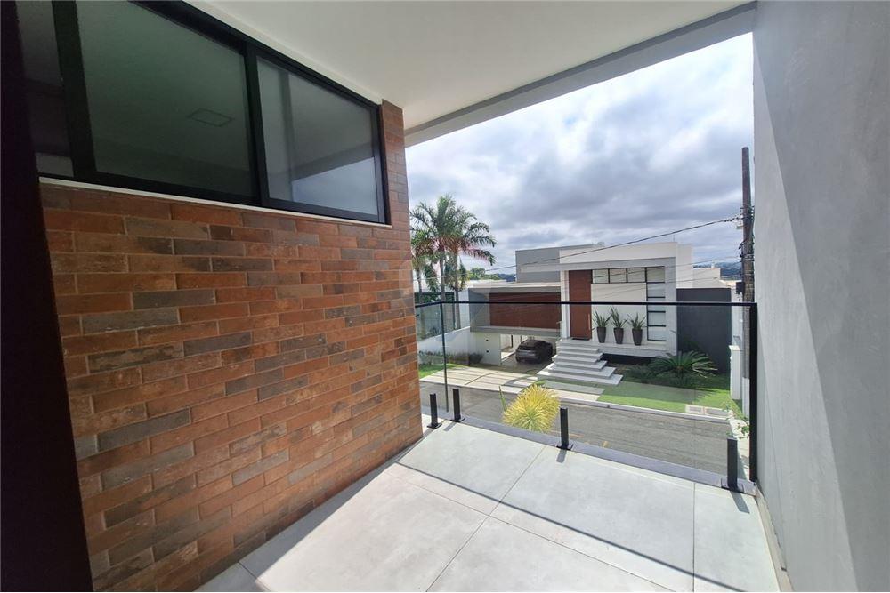 באזור מגורים - בית פרטי - Juiz de Fora , Minas Gerais - BR - 61 - 860301013-354