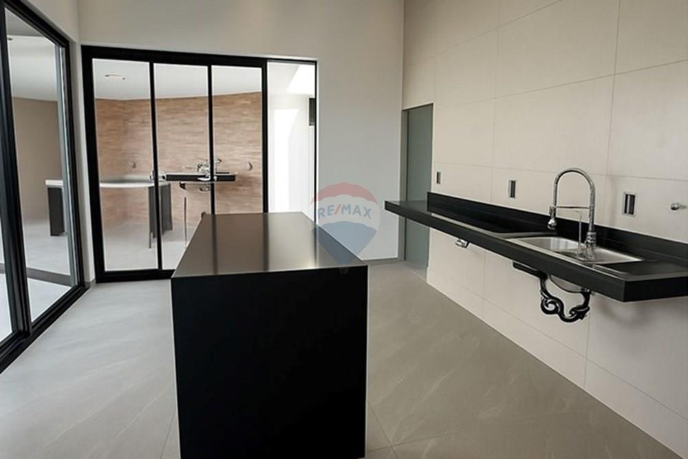 Casa - Alugar - Juiz de Fora , Minas Gerais - WhatsApp Image 2025-10-10 at 14.13.12 (1)-convertido-de-jpeg.jpeg - Área Gourmet - 860431060-64