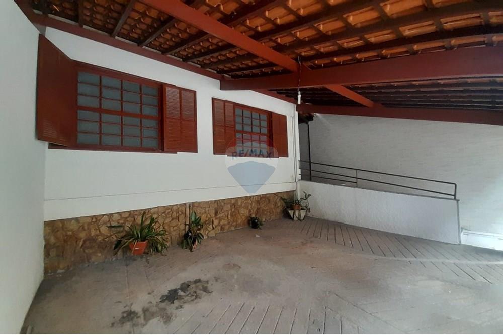 Casa - Venda - Juiz de Fora , Minas Gerais - WhatsApp Image 2026-01-06 at 23.07.57(2).jpeg - Garagem - 860381043-105