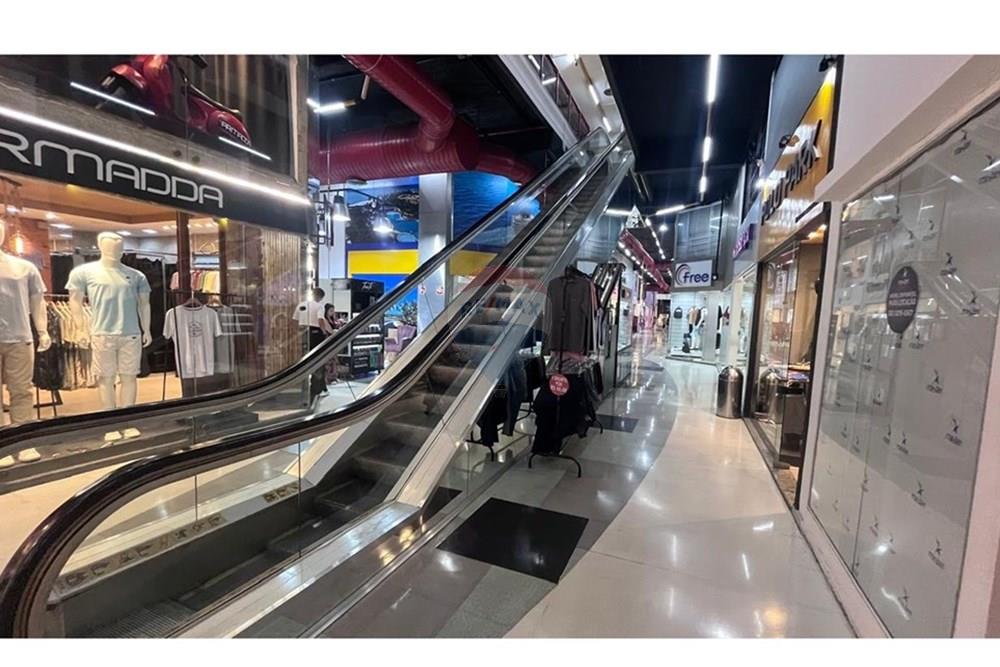 Loja em Shopping - Alugar - Juiz de Fora , Minas Gerais - 870ed305-eea5-465f-b700-5134b41884a0.JPG - Corredor - 860431023-273