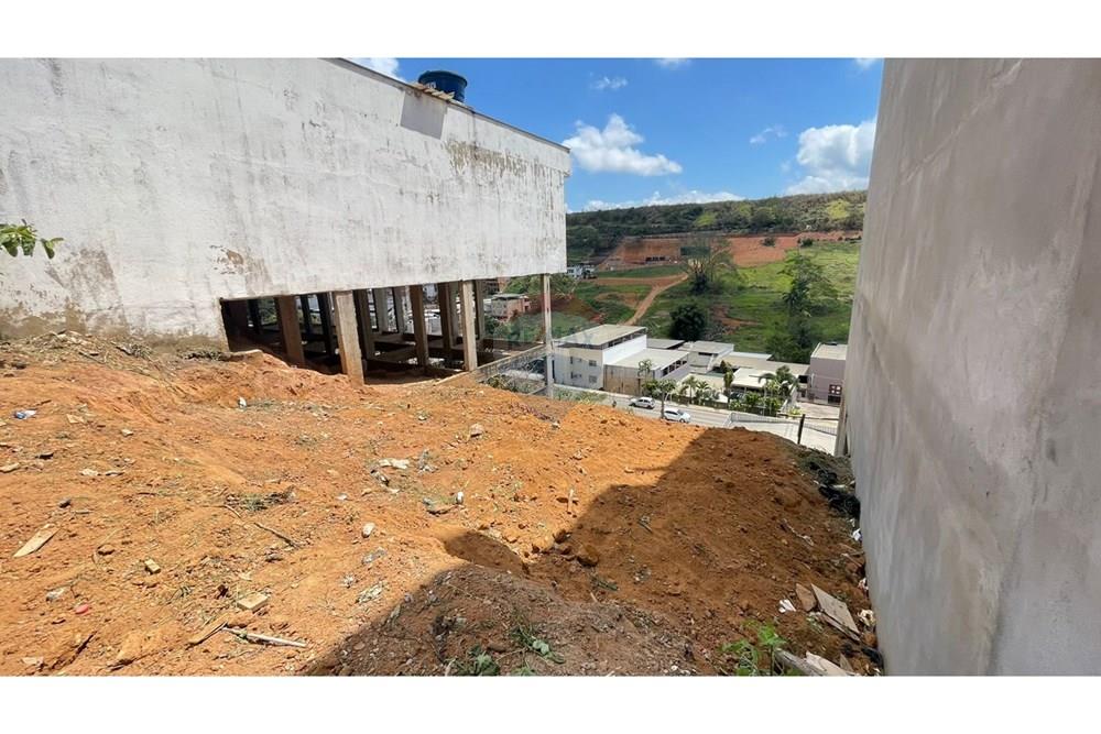 Terreno - Venda - Muriaé , Minas Gerais - Imagem do WhatsApp de 2025-10-02 à(s) 10.40.03_ef99db1c.jpg - Quintal - 860371029-8