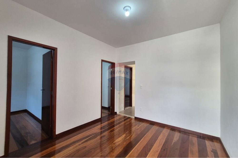 Casa Comercial - Alugar - Juiz de Fora , Minas Gerais - 2 SALA QUARTOS COZINHA.jpg - 860241143-131