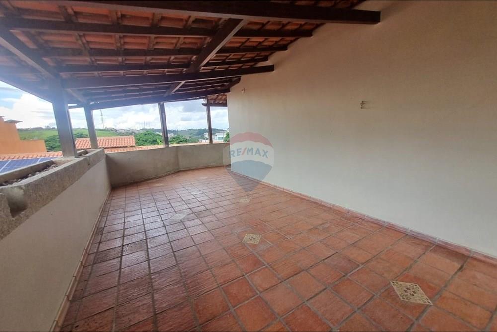 Casa de Condomínio - Alugar - Juiz de Fora , Minas Gerais - Varanda Quartos 4.jpeg - 860361010-532