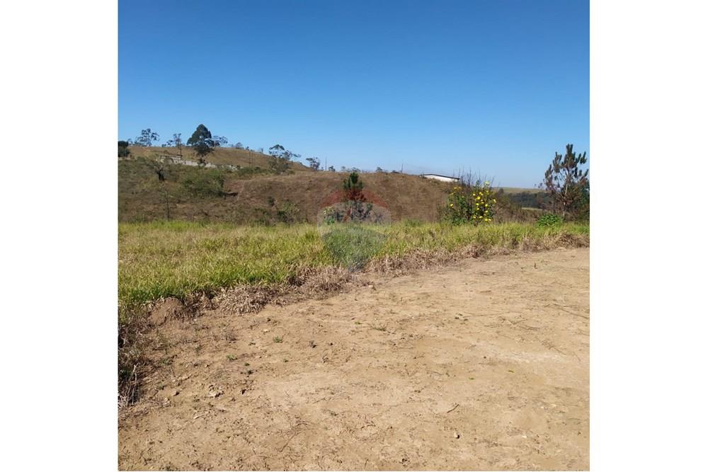 Жилищен - Поземлен имот - Barbacena , Minas Gerais - BR - WhatsApp Image 2025-07-23 at 09.58.13(5).jpeg - 860391003-39