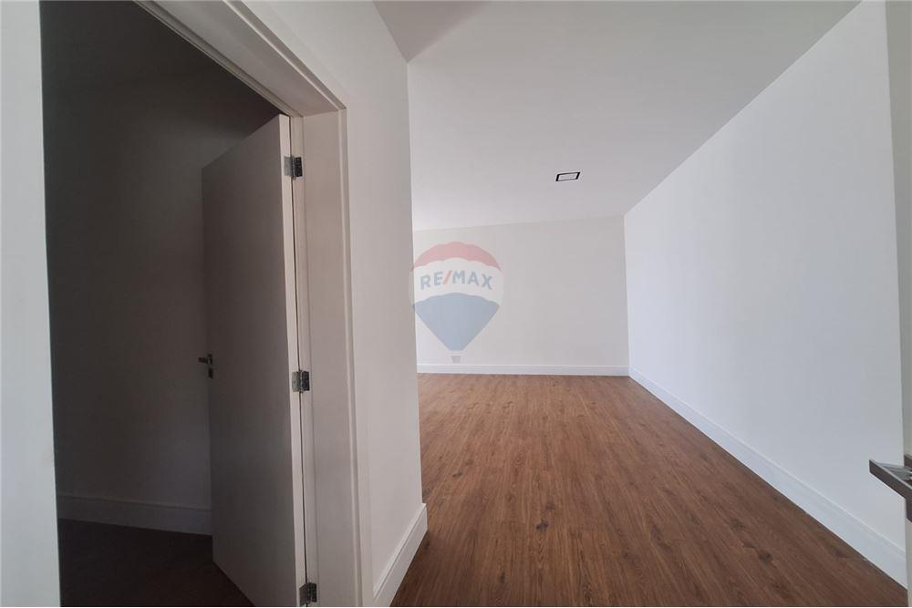 באזור מגורים - בית פרטי - Juiz de Fora , Minas Gerais - BR - 56 - 860301013-354