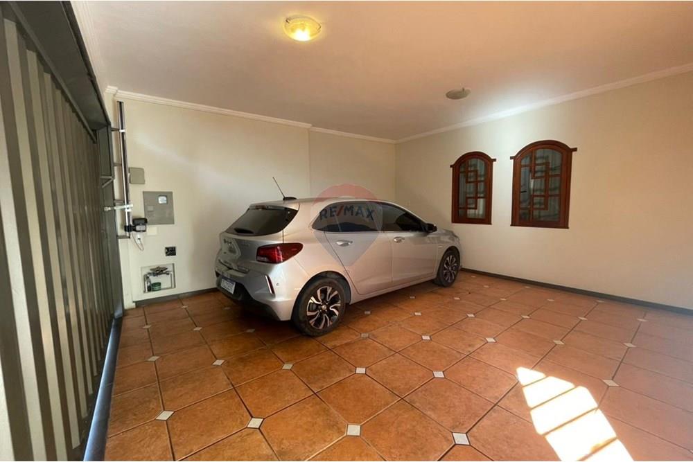 Casa - Venda - Conselheiro Lafaiete , Minas Gerais - WhatsApp Image 2025-05-22 at 13.47.59 (1).jpeg - 860421029-7