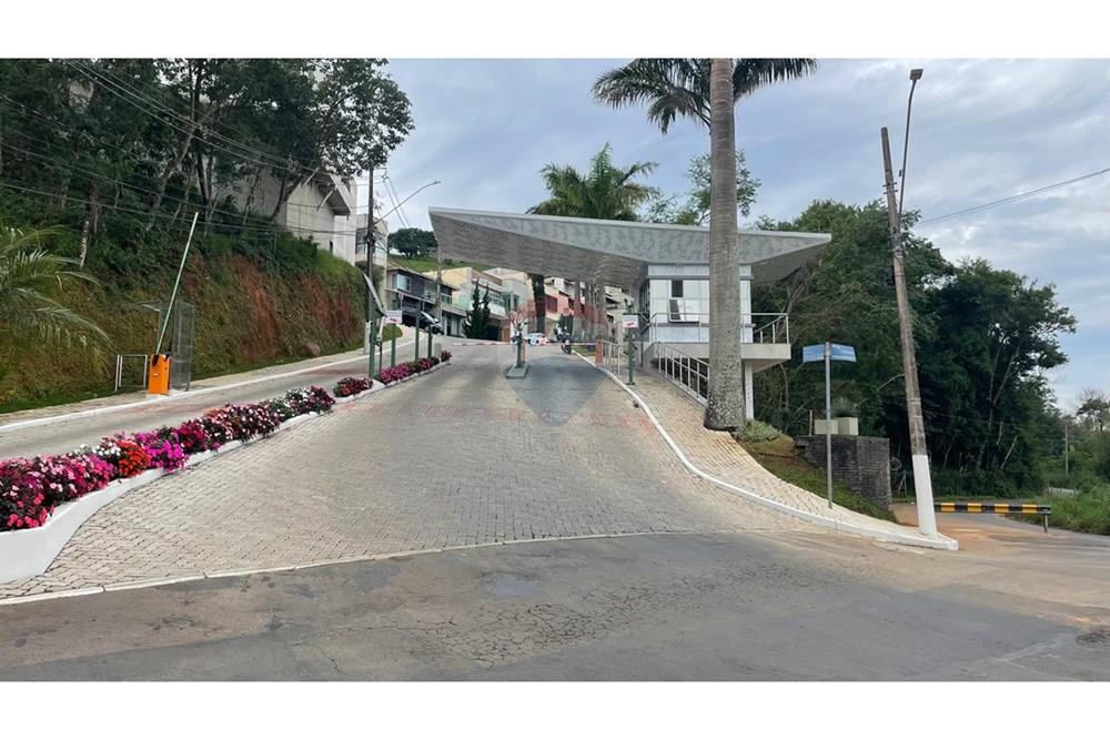 Casa de Condomínio - Alugar - Juiz de Fora , Minas Gerais - WhatsApp Image 2025-05-29 at 17.00.15 (49).jpeg - 860381054-1