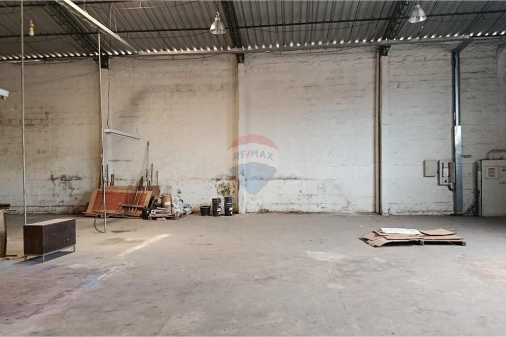 Galpão - Alugar - Juiz de Fora , Minas Gerais - 63efef3b-15be-44c8-857b-e48385048060.JPG - Sala de trabalho - 860431023-510