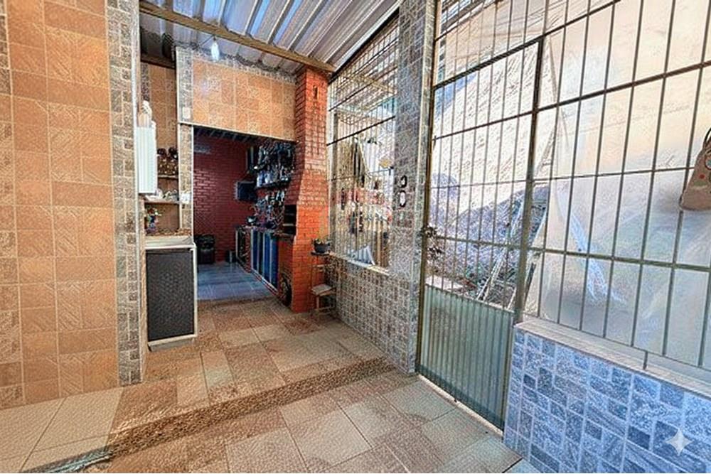 Casa - Venda - Juiz de Fora , Minas Gerais - Gemini_Generated_Image_txvp31txvp31txvp.jpg - Área de serviço - 860211077-199