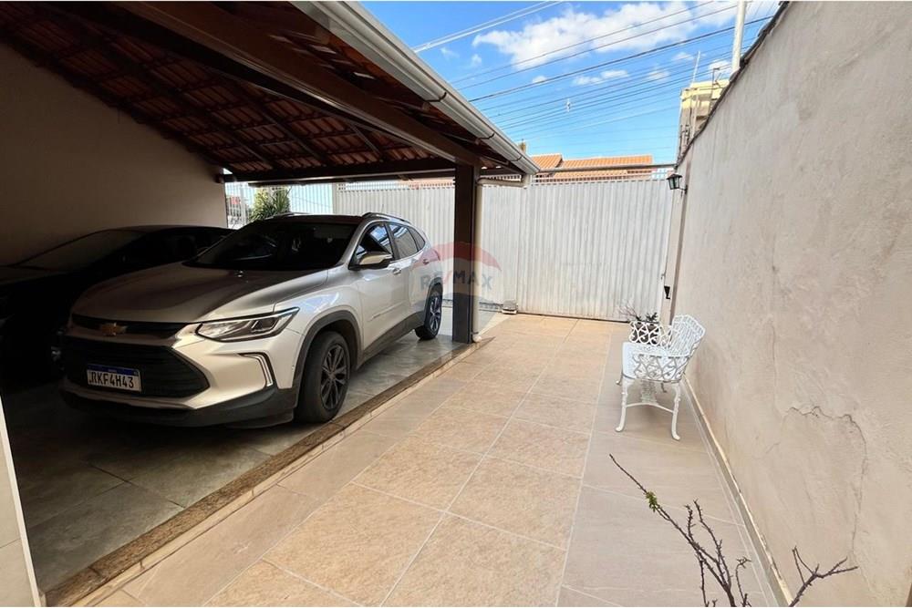 Casa - Venda - Juiz de Fora , Minas Gerais - garagem 3.jpg - 860501041-152