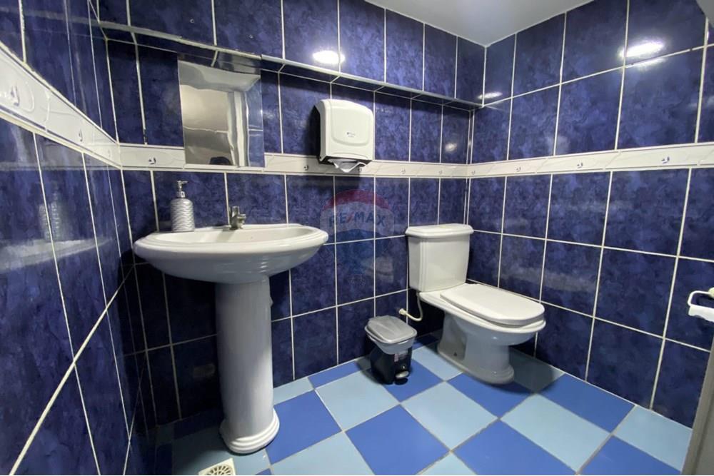 Ponto Comercial/ Loja - Venda - Juiz de Fora , Minas Gerais - WhatsApp Image 2025-02-07 at 10.50.08.jpeg - Banheiro - 860431023-283