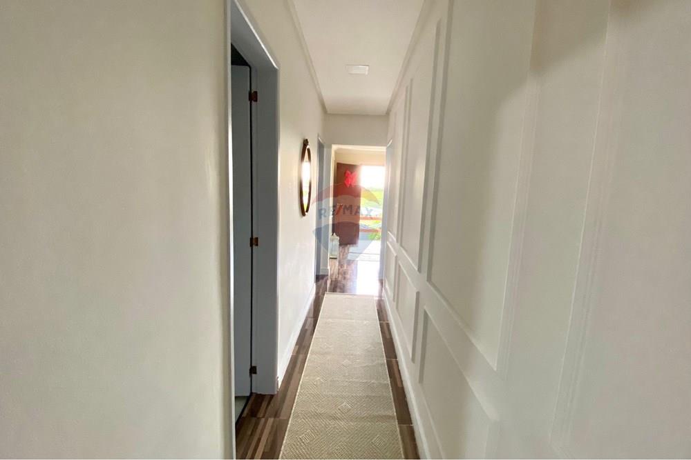 Casa - Venda - Juiz de Fora , Minas Gerais - 73052fbf-12b4-4a13-9d71-969e0e121df4.jpeg - Corredor - 860321042-167