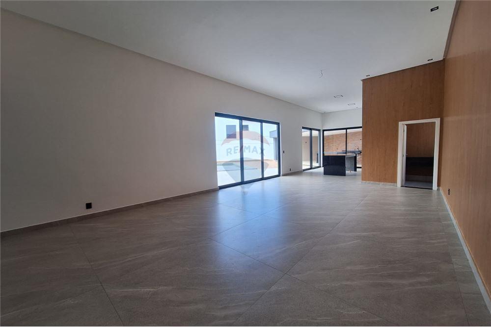 באזור מגורים - בית פרטי - Juiz de Fora , Minas Gerais - BR - 6 - 860301013-354