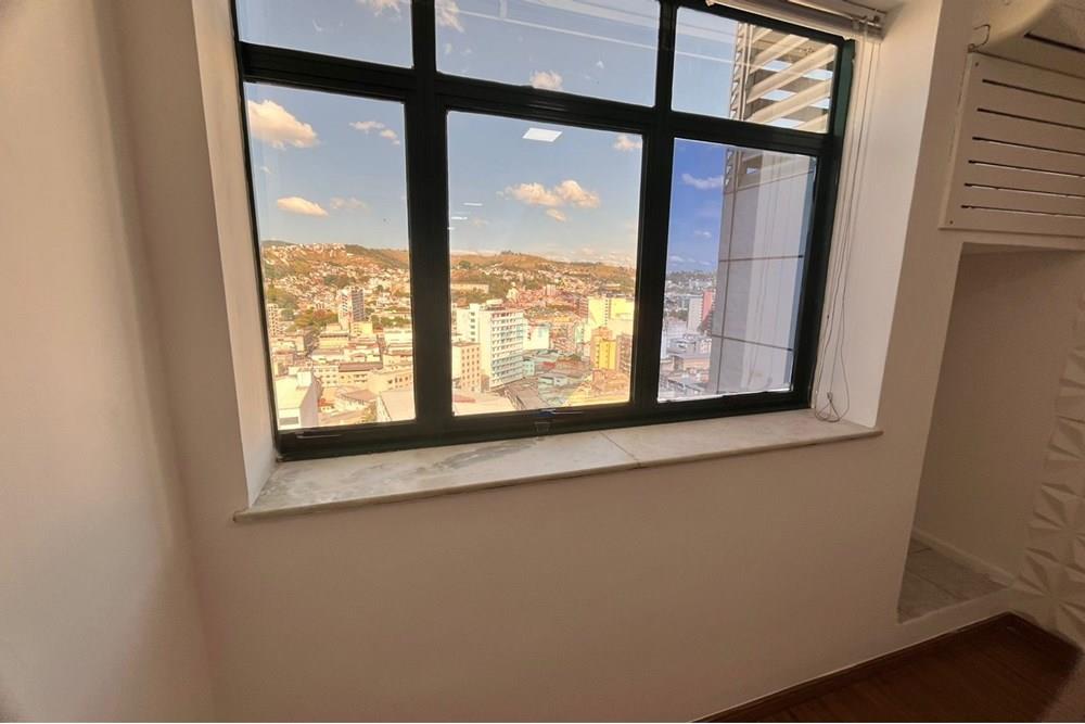 Cj. Comercial/ Sala - Alugar - Juiz de Fora , Minas Gerais - WhatsApp Image 2025-11-18 at 15.58.40.jpeg - Sala de trabalho - 860431074-10